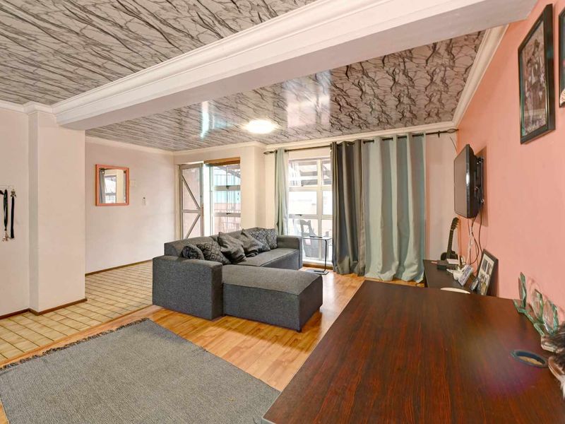 Beautiful 3 Bedroom corner-plot townhouse in Westridge - Photo 8