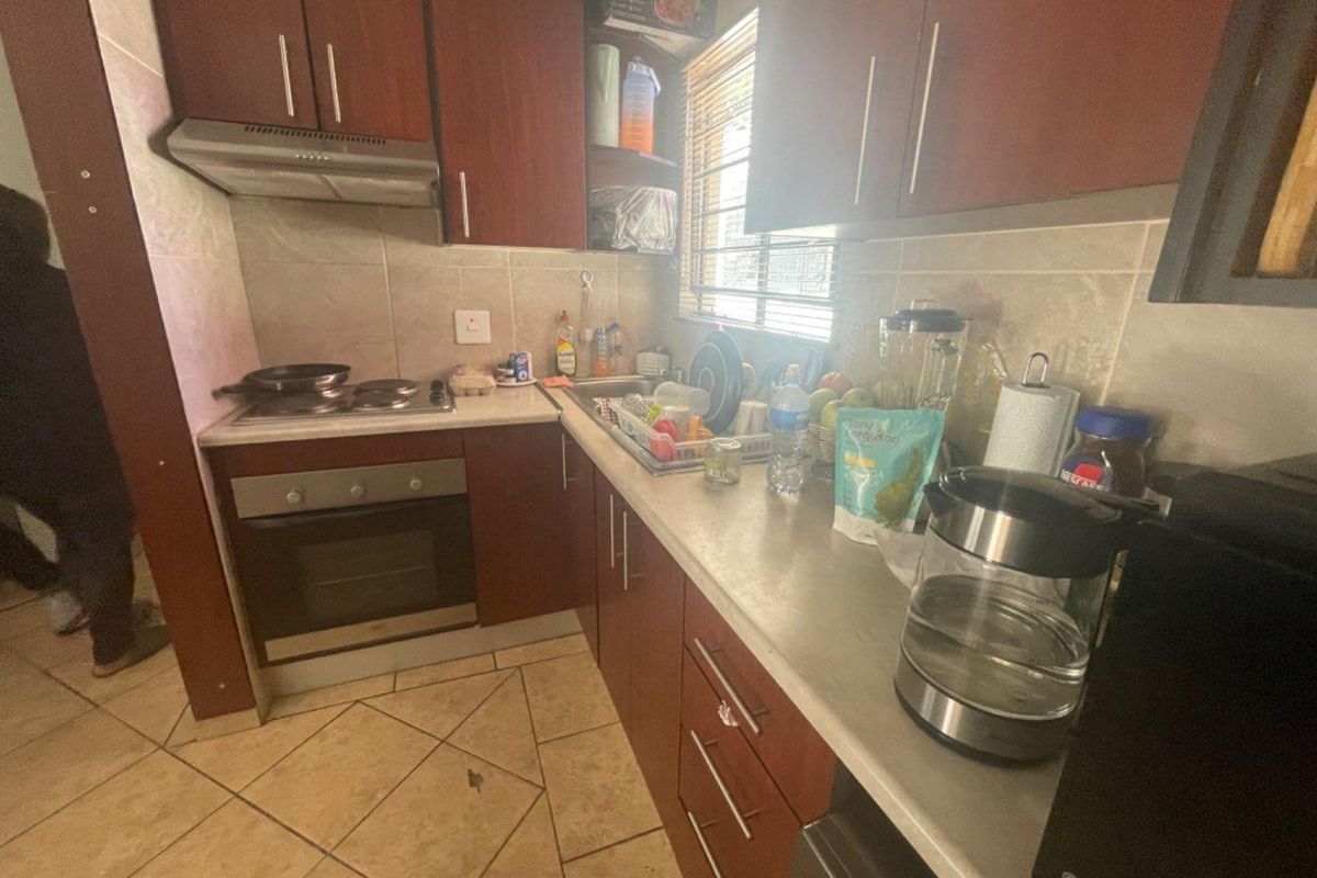 2 Bedroom garden cottage to rent - Glen Marais - Photo 3