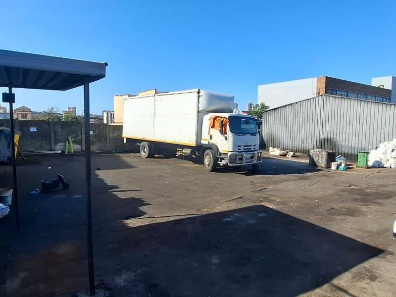 Secure Open Yard Space Available In Warwick / CBD - Photo 4