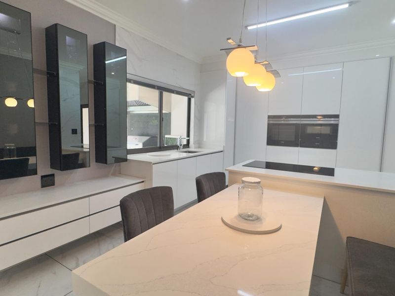 DECEASED ESTATE **Stunning 3-Bedroom Home in Prestigious Morningside, Sandton** - Photo 7