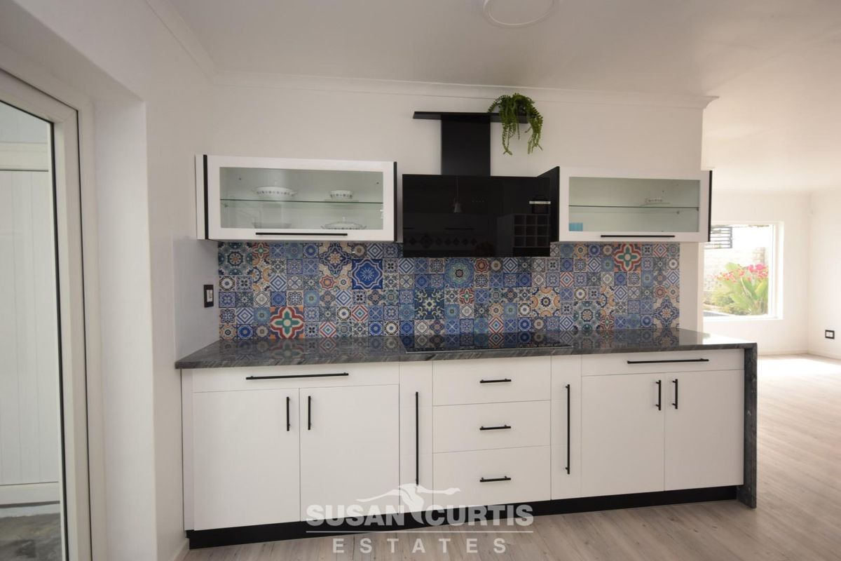 3 BEDROOM HOUSE WITH SPACIOUS FLAT IN VINETA IS FOR SALE - Photo 3