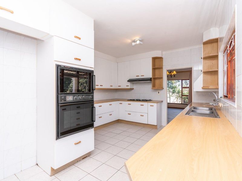 OPPORTUNITY KNOCKS IN PRIME LOCATION - Photo 10