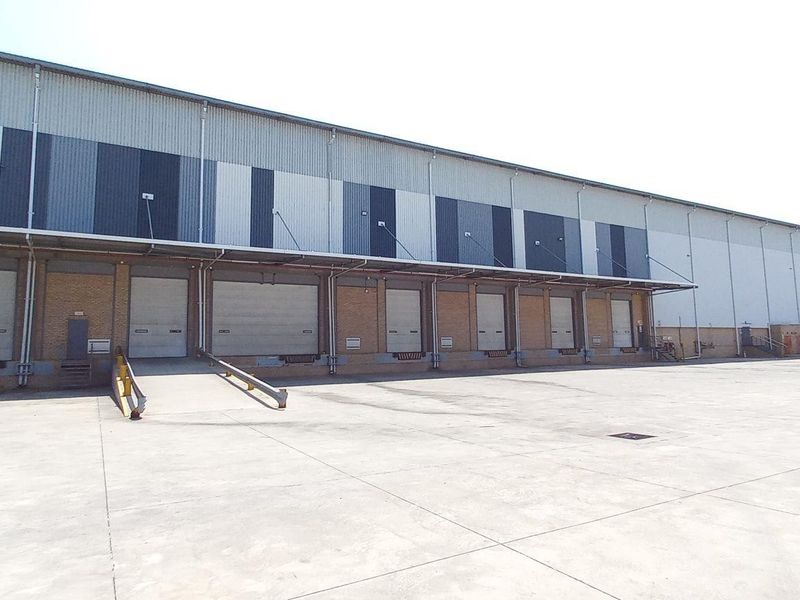 6 845m2 Isando Warehouse To Let - Photo 2