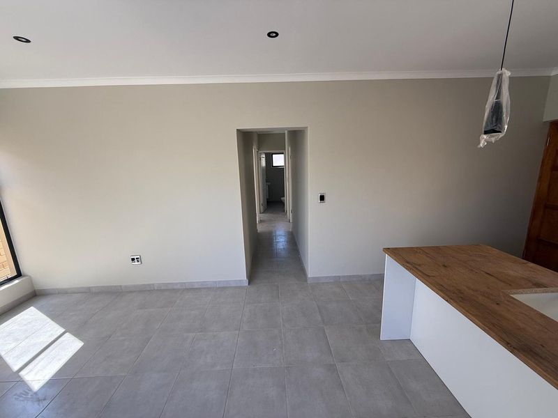 Modern Elegance In Tamariskia - Photo 6