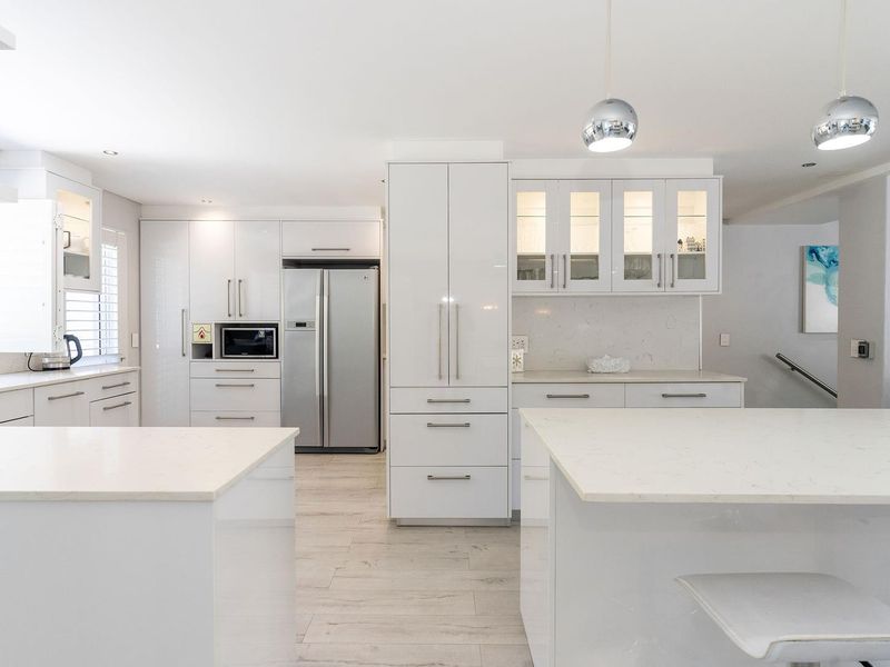 200 Metres from the Beach - Photo 9