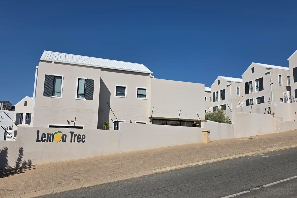 Lemon Tree Complex - Photo 2