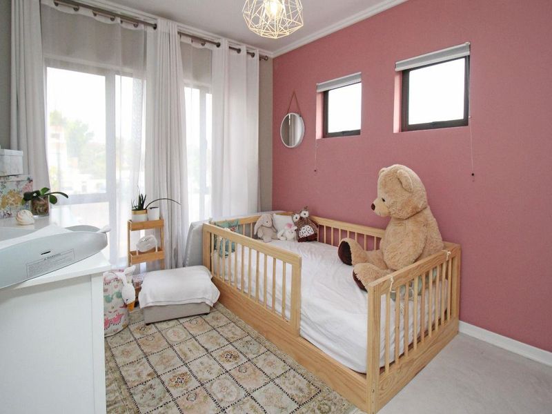 Modern 2-Bedroom Apartment in Secure Douglasdale Complex - Photo 7