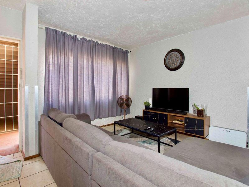 Ground Floor Apartment in a great location. - Photo 5