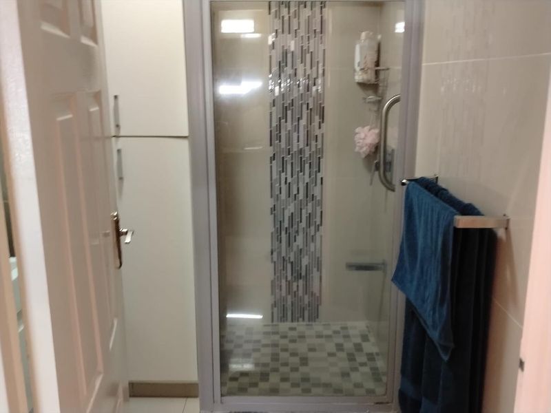 A comfortable and stylish apartment, with beautiful views. - Photo 9