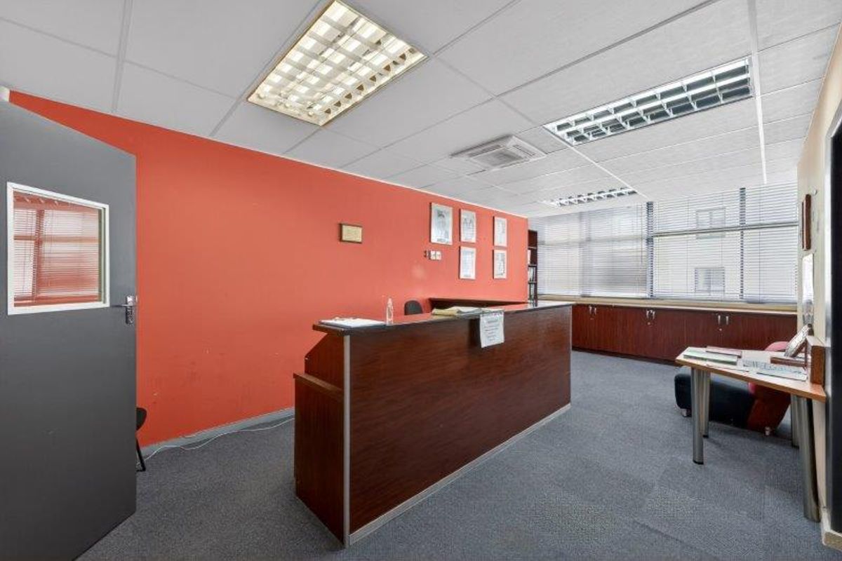 CBD PERIPHERY SECTIONAL TITLE UNIT FOR SALE - Photo 4