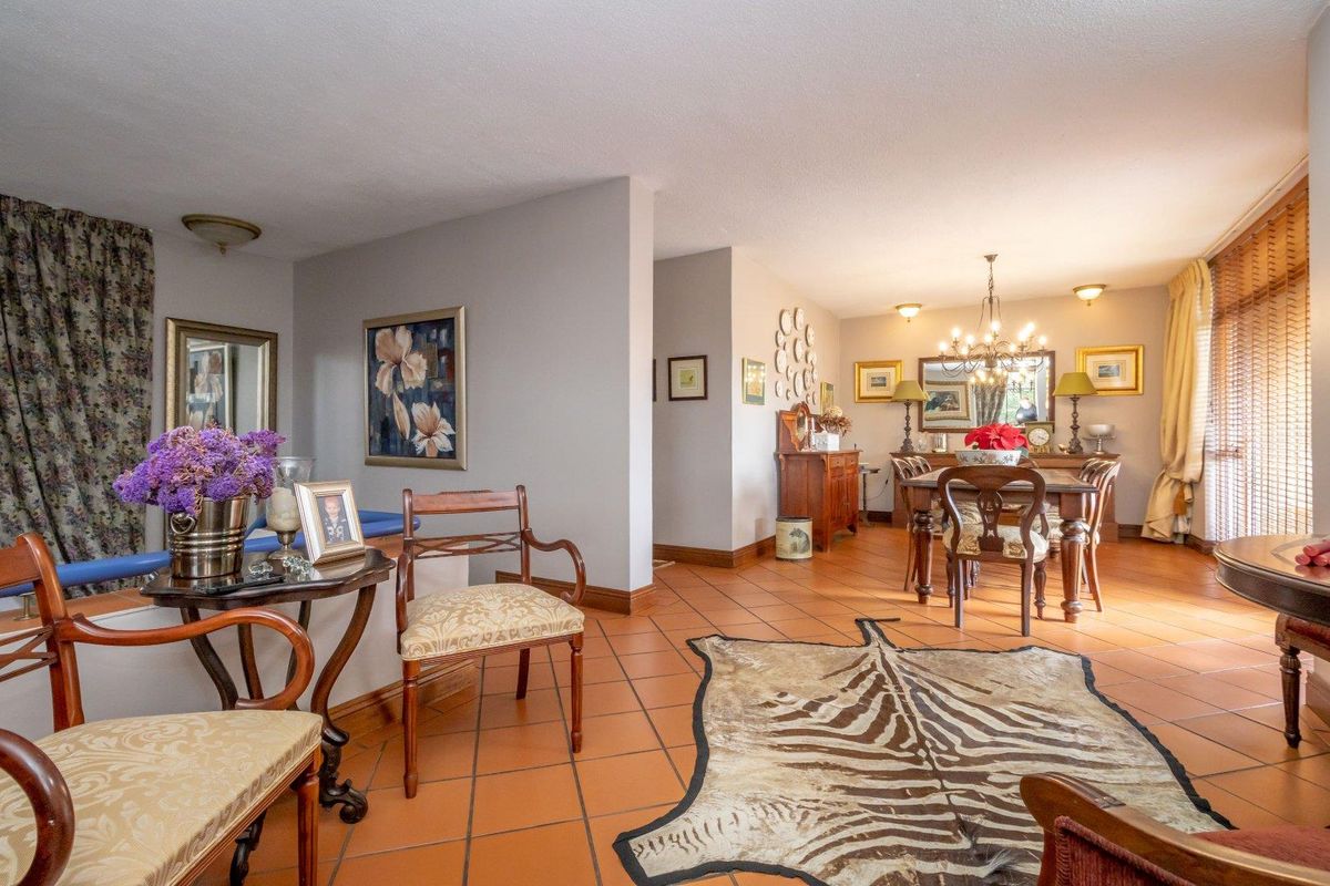 Charming Multi-level Property in Westdene - Photo 3