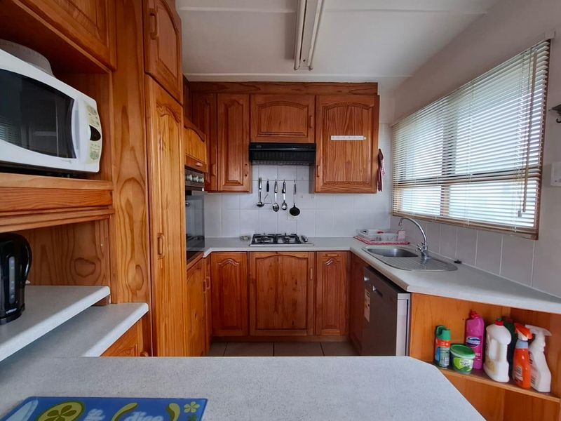 Seaside Serenity: Accessible Coastal Retreat Awaits! - Photo 9