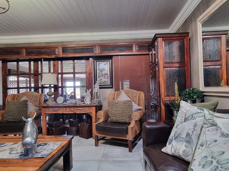 COUNTRY FEELING AT THIS PRIME LOCATION - Photo 2