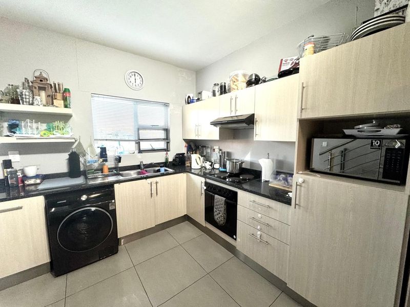 3 Bedroom Townhouse For Sale in Elisenheim - Photo 1
