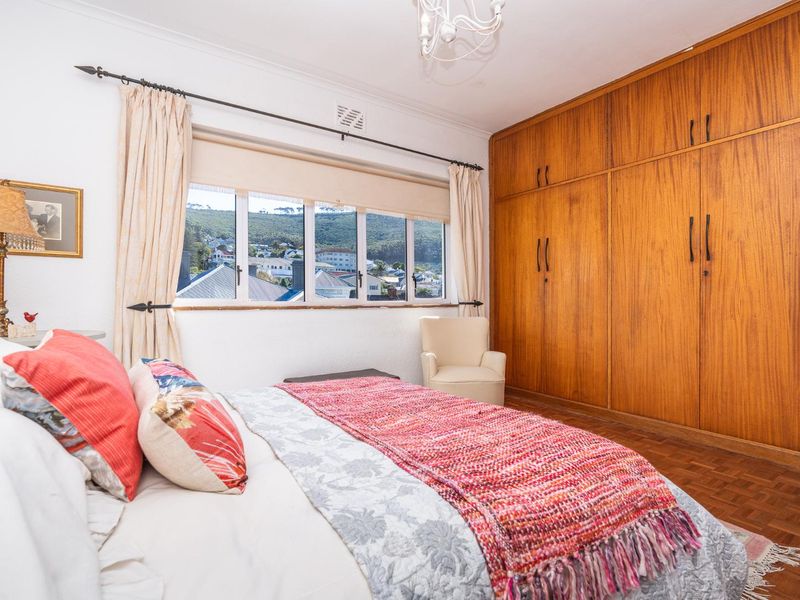 Tamboerskloof Gem with Garage - Photo 7