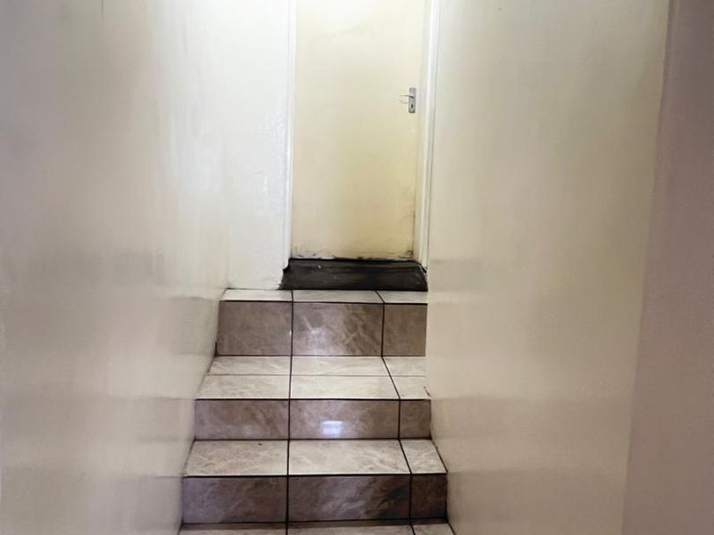 Freestanding 3-Bedroom Home with Air Conditioning and Garage – Soweto | N$1,600,000 (Costs Exclusive) - Photo 10