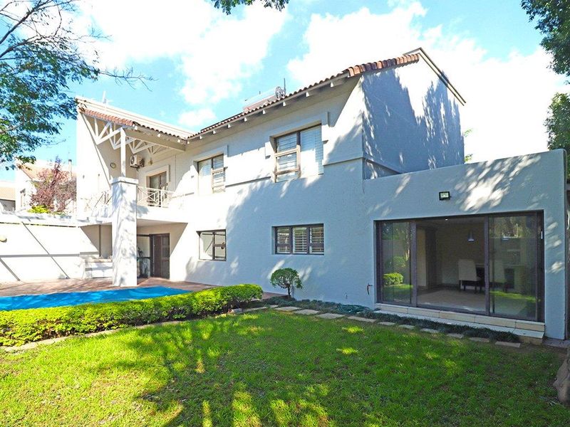 Stylish 3 Bedroom Townhouse with Pool in Sought After Waverley Gate - Photo 4