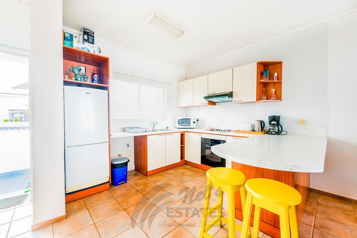 Furnished Apartment to Rent in Vogelstrand, Swakopmund - Photo 2