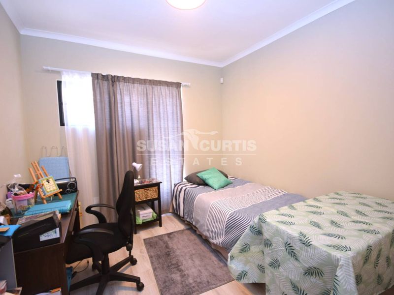 3 BEDROOM TOWN HOUSE FOR SALE - Photo 9