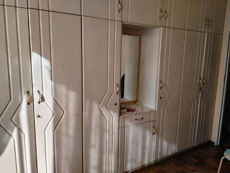 spacious 2 bedroom unit - Photo 4