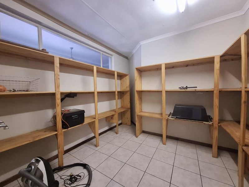 "Endless Potential: Your Dream Home Awaits!" - Photo 5