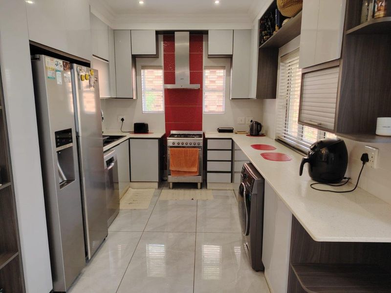 3 bedrooms House in Kindlewood Estate - Photo 8