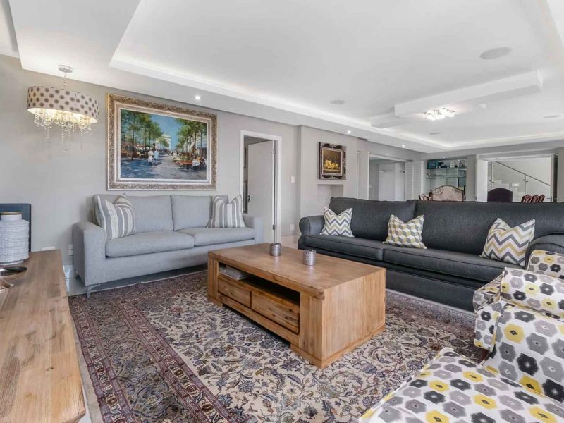 A PRIZED PROPERTY READY FOR ITS NEXT OWNERS BOASTS A FLEXIBLE LAYOUT AND IS TASTEFULLY DESIGNED WITH CAPTIVATING DETAIL - Photo 7