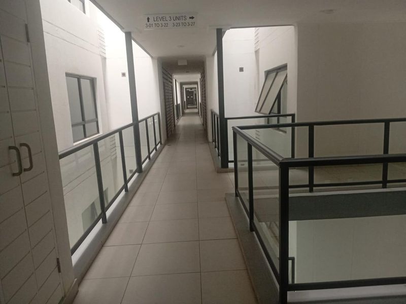 Stylish 2 bedroom 2 bathroom apartment - 1 small dog allowed - Photo 8