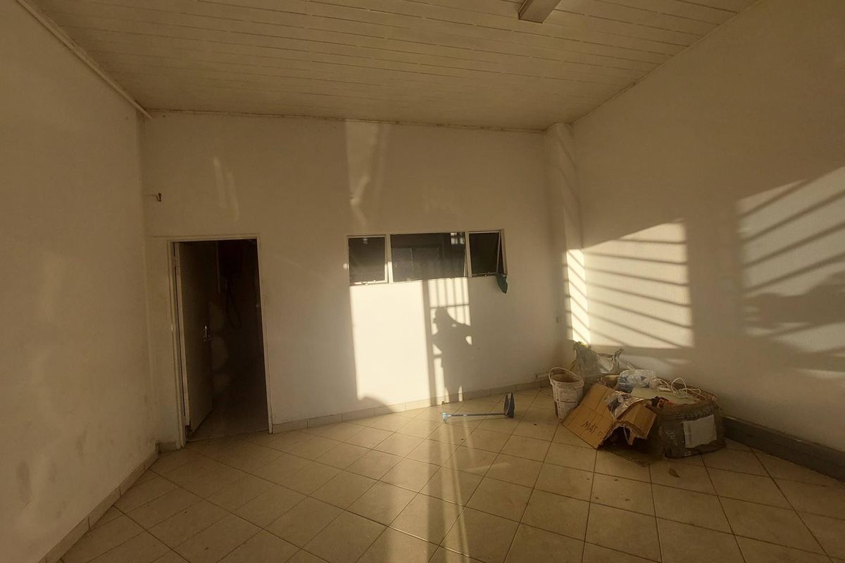For Sale Prosperita - Freestanding warehouse - Photo 3