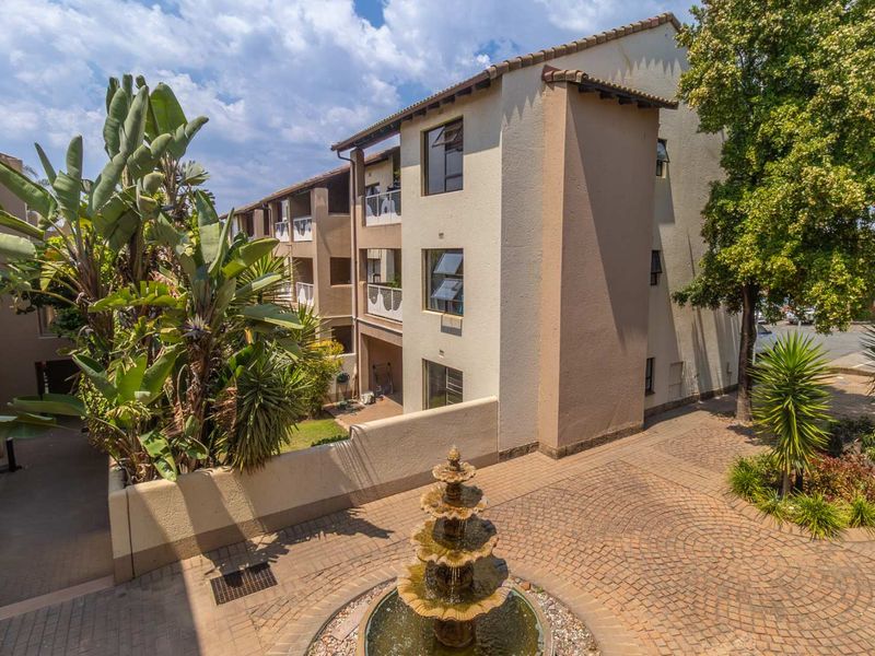 3 bedroom apartment in the leafy heart of Paulshof - Photo 7