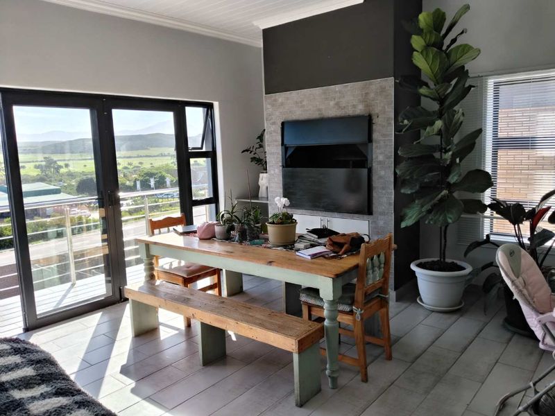 3 Bedroom Family home - Photo 8