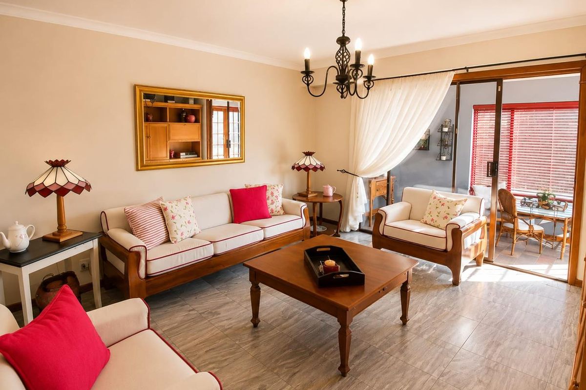 Charming 3-Bedroom Home - Photo 2
