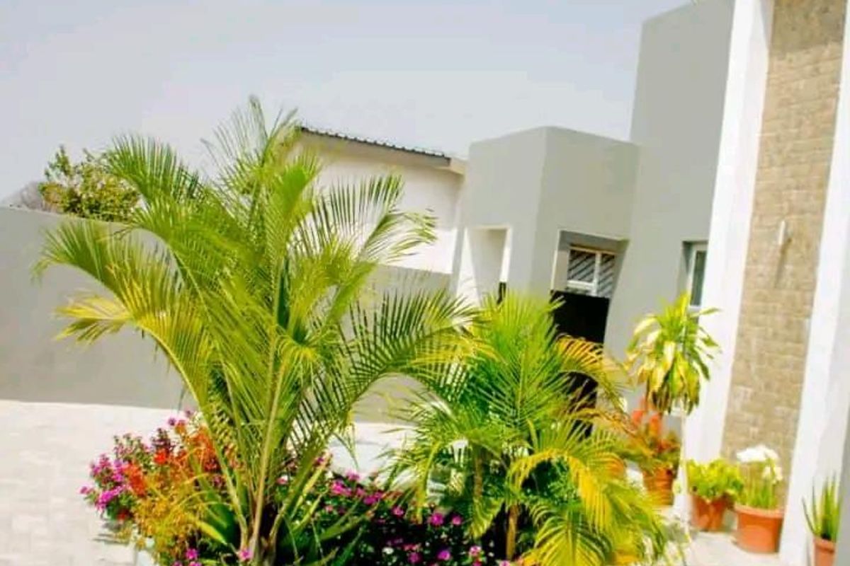 Beautiful Modern House for Sale in Oshakati Ehenye Price: N$ 1,240,000.00  (Exclusive costs) - Photo 3