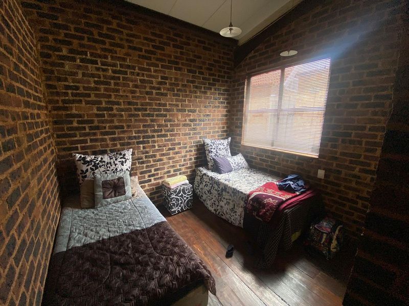 SOHO LOFT LIVING AT IT'S BEST. - Photo 7