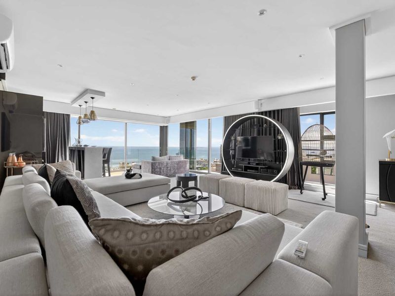 Above Sea Point. Above Everything. - Photo 10