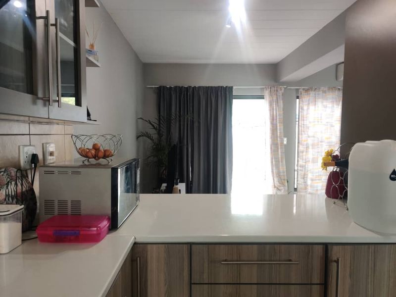 For Sale: Your Dream Home, Move-in Ready Townhouse - Photo 4