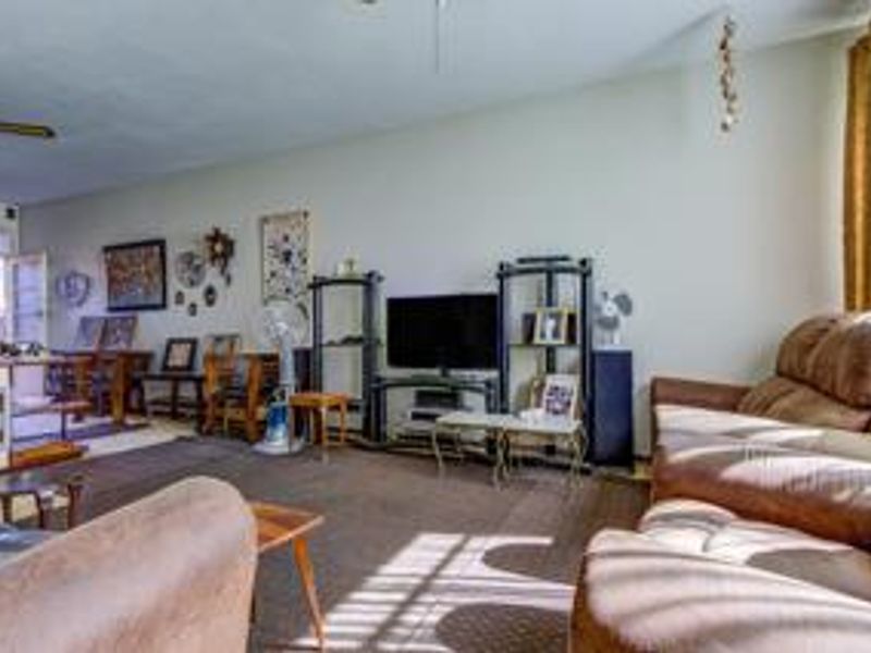 Spacious ground floor apartment. - Photo 5