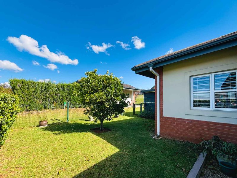 Modern semi-detached Townhouse in St Johns Village, Howick - Photo 10
