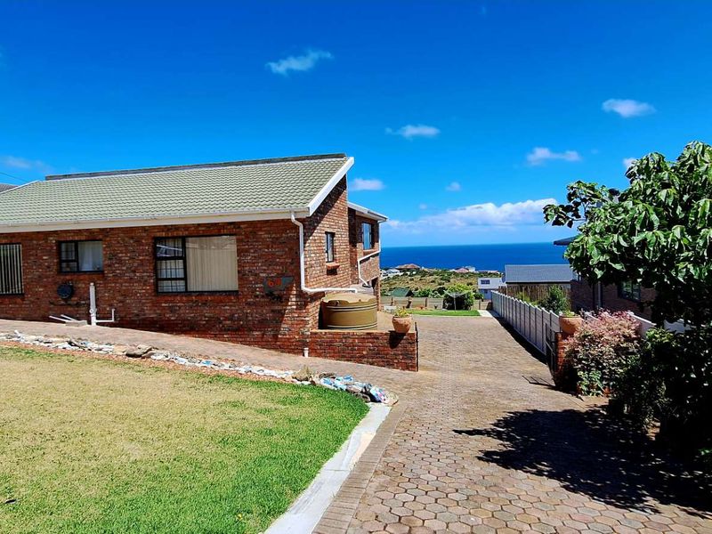 Dana Bay Gem: 3-Bed House with Flat & Ocean Views! - Photo 3