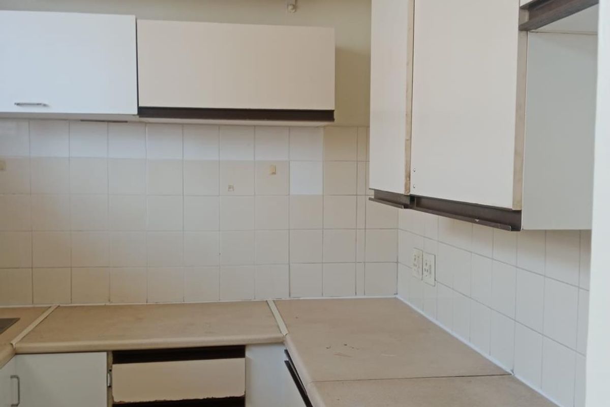 A BACHELOR FLAT TO RENT IN SUNNYSIDE - Photo 5