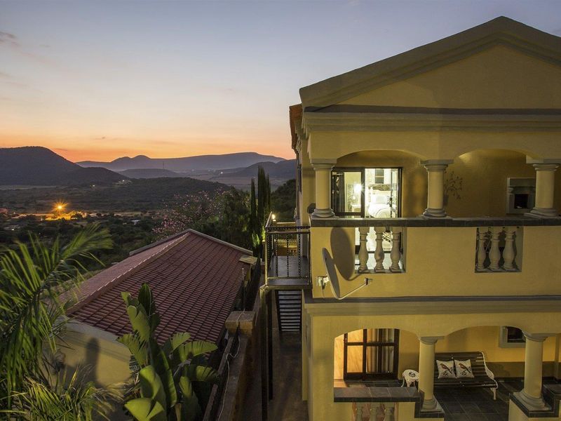 Premier Hospitality Investment | Established Guest Lodge in the Heart of the Panorama Region - Photo 2