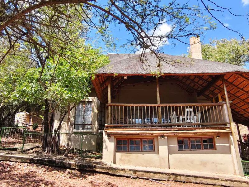 Modern Meets Rustic: Your Bushveld Sanctuary Awaits - Photo 6