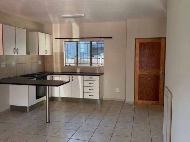 Lantana Court Gem: 2 Bedroom Townhouse at a Great Price - Photo 1