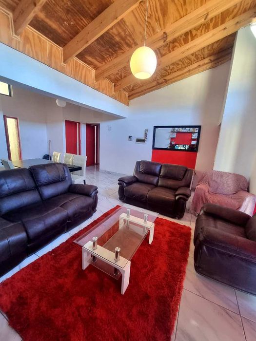 Property #2426918, Townhouse For Sale in Otjomuise