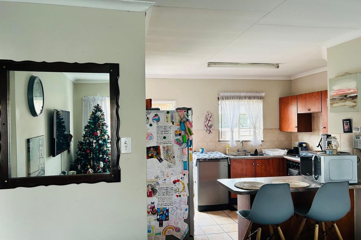 EXCLUSIVE - PET FRIENDLY - Photo 5