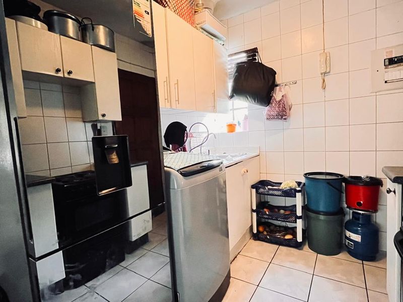 Home for Small Family or Investor! - Photo 5