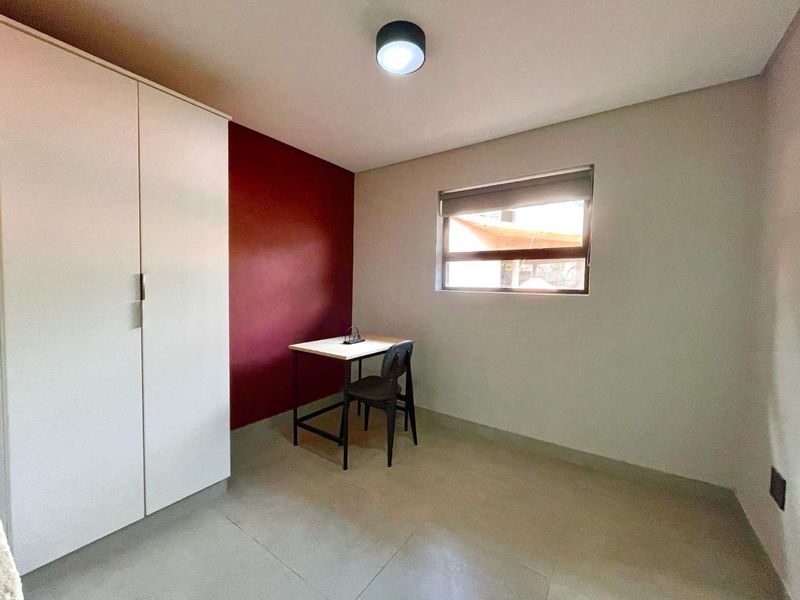 Exclusive Student Haven: 600m from Varsity College! - Photo 4