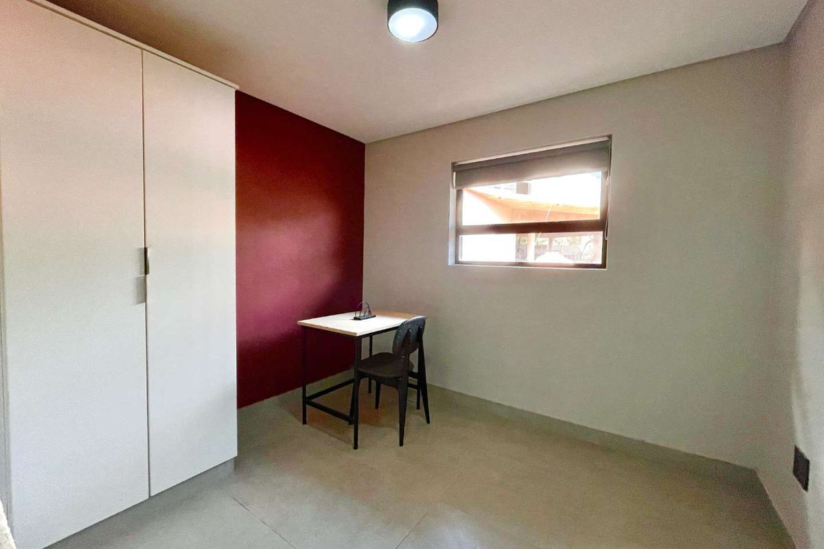 Exclusive Student Haven: 600m from Varsity College! - Photo 4