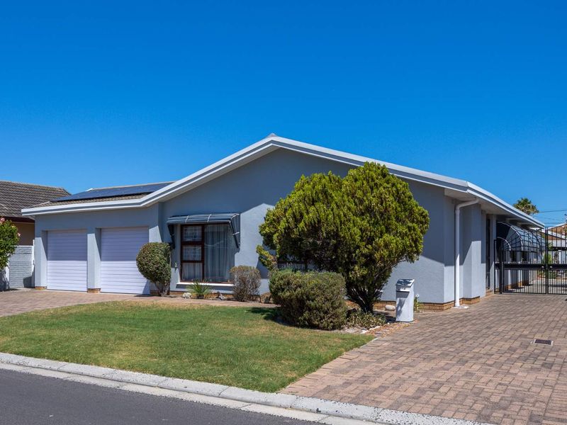 Spacious Family Home with Dual Living, Work-From-Home Office & Solar Power – Goodwood - Photo 2