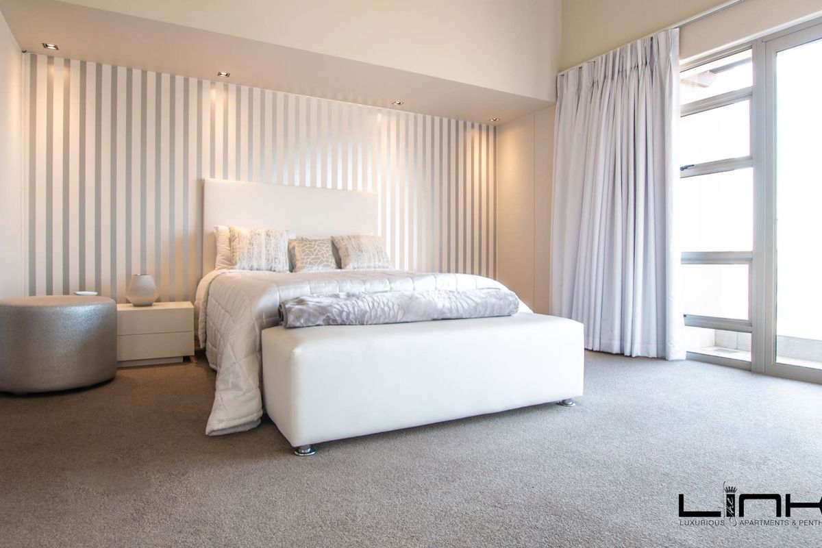 Luxurious penthouse for sale in Ebotse Golf & Country Estate, Rynfield - Photo 5